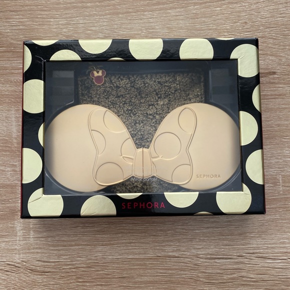 Sephora Disney Reflections of Minnie Mouse Compact Mirror - Picture 2 of 7